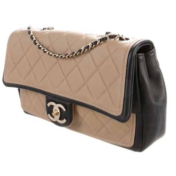 Chanel Graphic Flap Bag Quilted Calfskin Medium Black Beige Goldtone hardware - Picture 5 of 14
